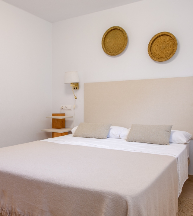 Resa Estates vastgoed te koop Ibiza Geraldine finca san lorenzo noorden bedroom 4 .jpg